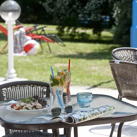 Hotel Holiday Csopak Szálloda