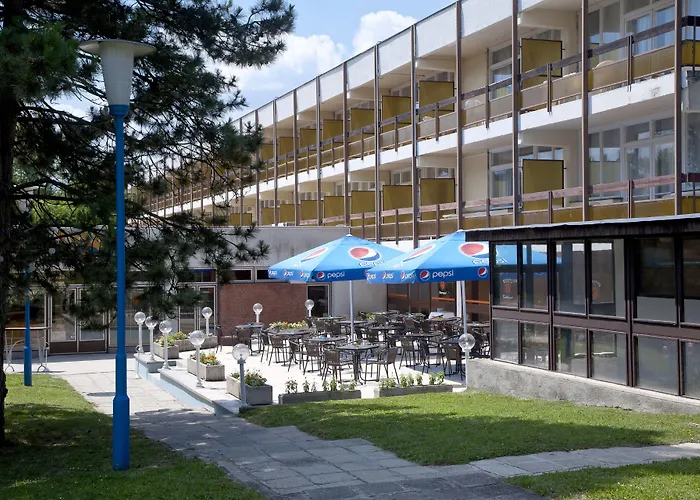 מלון Hotel Holiday Csopak שצ'ופק