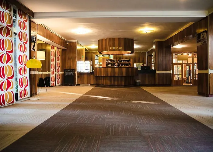 Hotel Holiday Csopak فندق