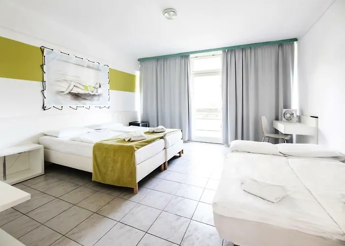 فندق Hotel Holiday Csopak